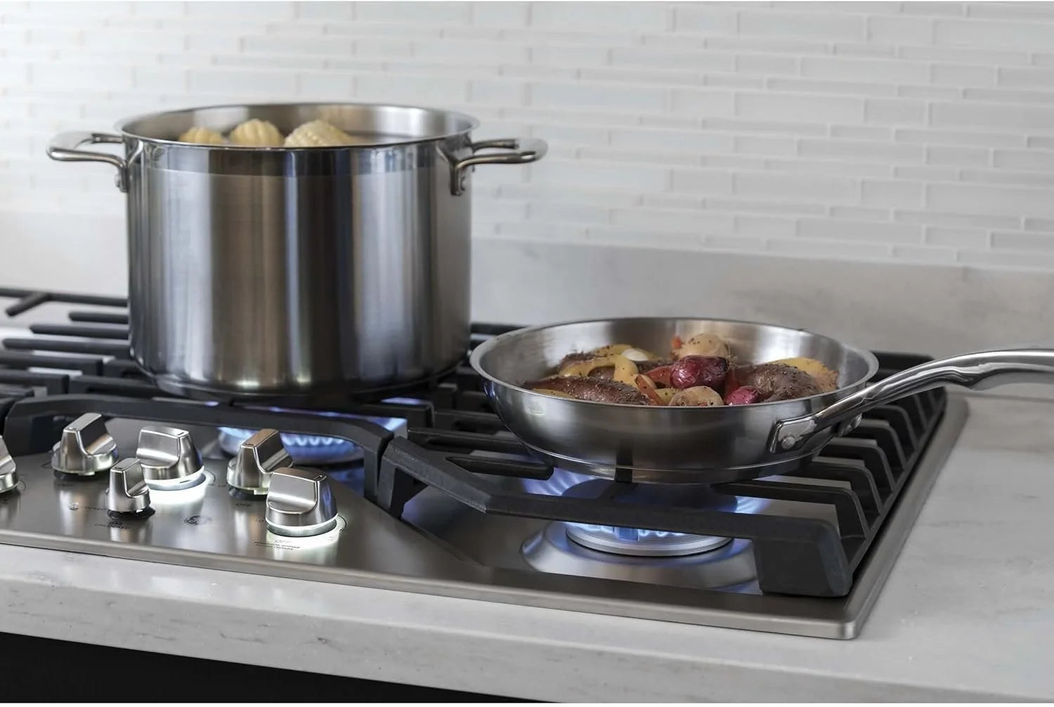 GE Profile PGP7030SLSS 30″ Built-in Gas Cooktops